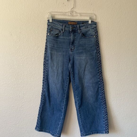 JUDY BLUE HIGH WAISTED BRAID SIDE SEAM DETAIL CROP WIDE Size 28 - Picture 4 of 7